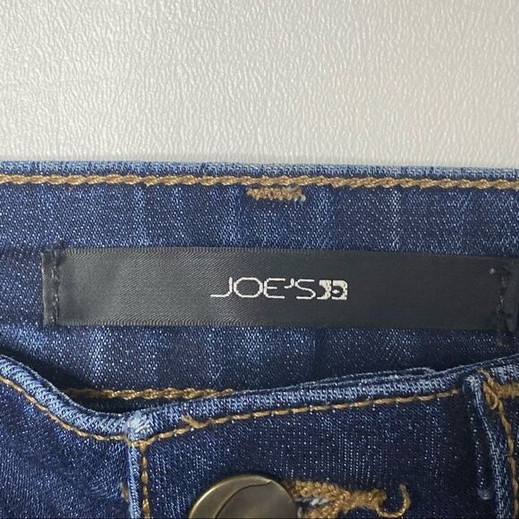 Joe’s Jeans | Denim Cut Off Shorts - Picture 2 of 4